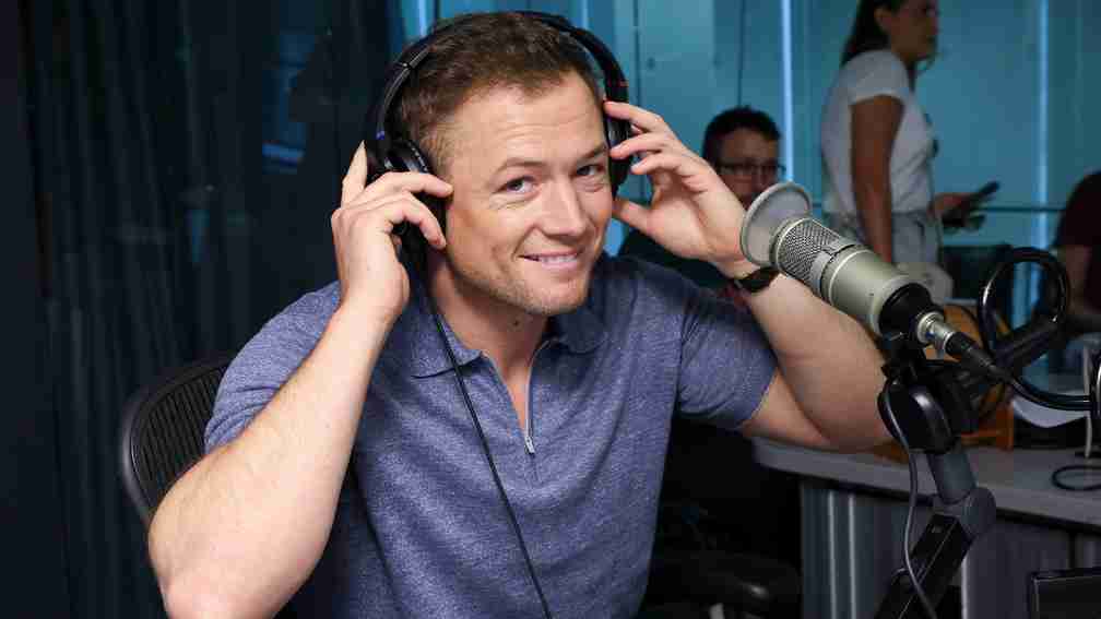 7 Reasons We Can't Get Enough of Shetland Star Douglas Henshall ...